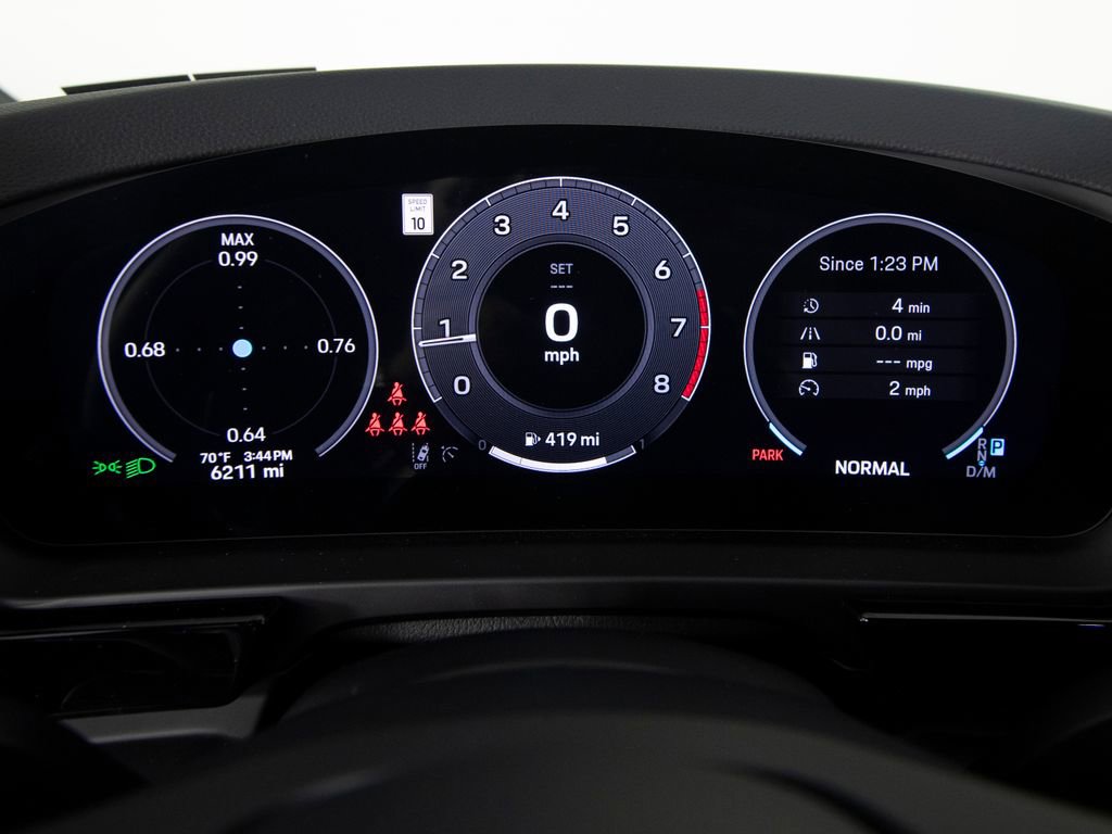 Certified 2025 Porsche Cayenne Coupe image 23