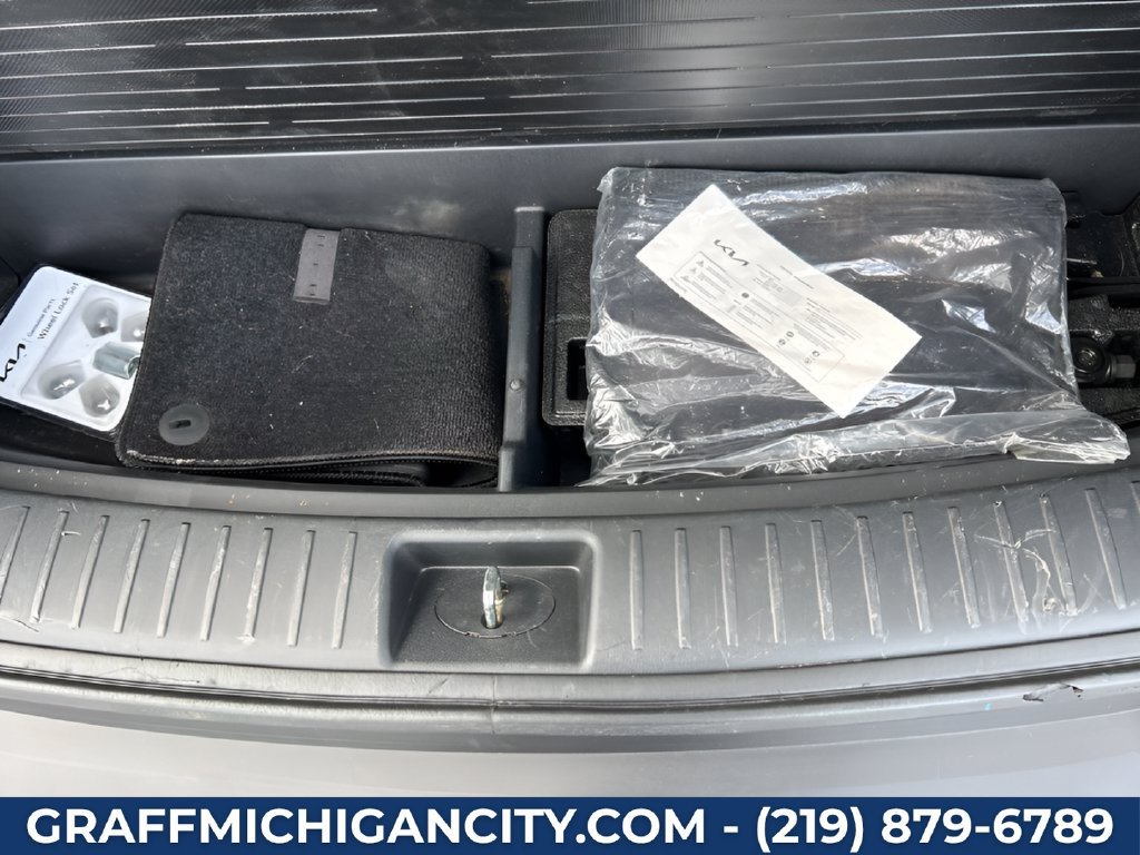 Used 2023 Kia Sorento LX FWD image 33
