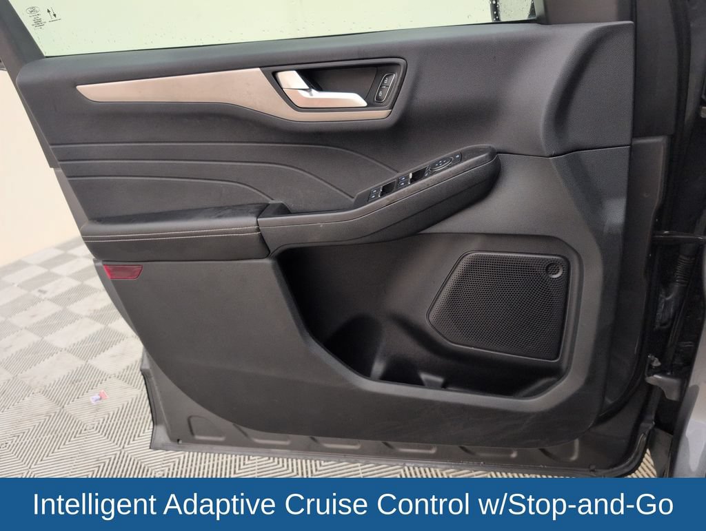 Used 2022 Ford Escape SEL AWD/4WD image 32