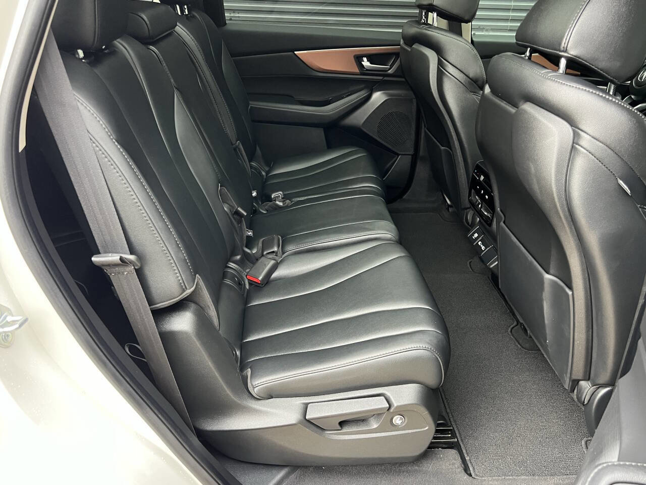 Used 2022 Acura MDX SH-AWD image 19