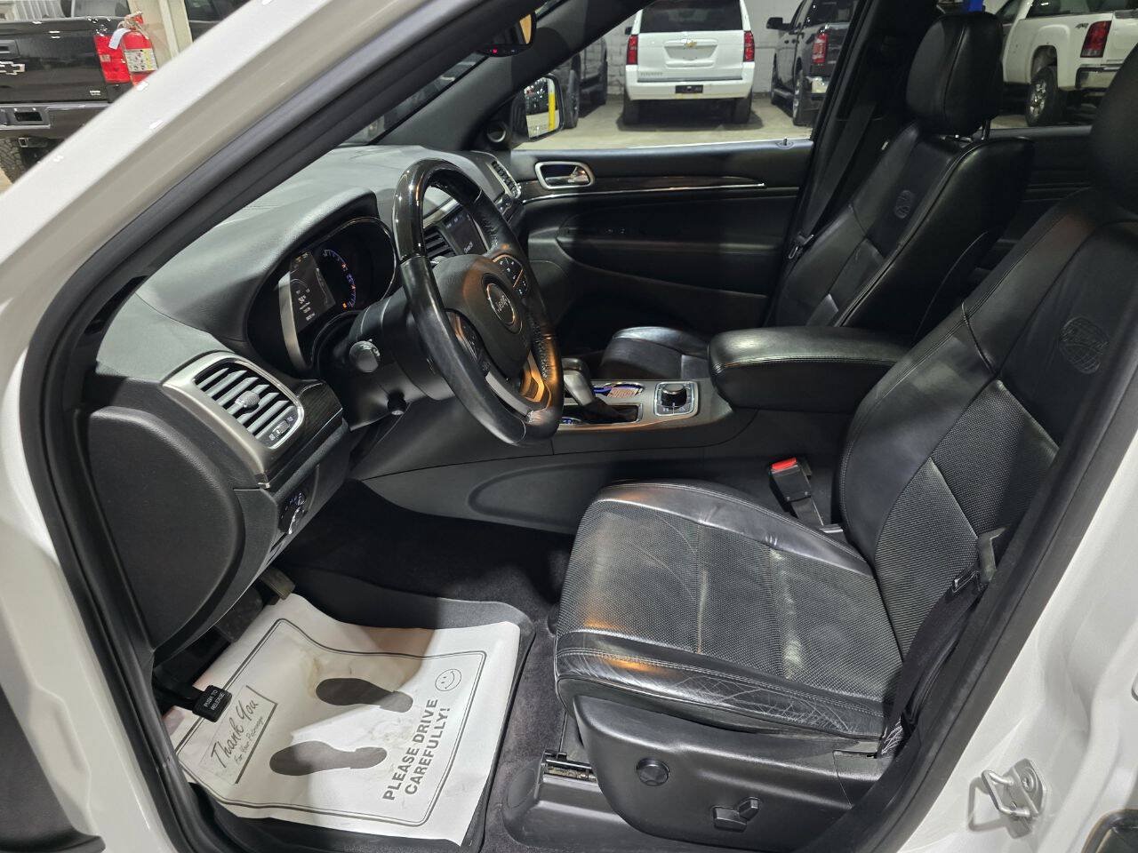 Used 2018 Jeep Grand Cherokee Overland AWD/4WD image 26