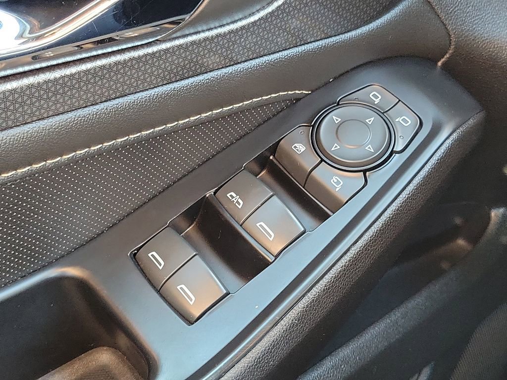 Used 2023 Chevrolet Traverse Premier w/ Redline Edition AWD/4WD image 15