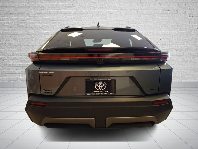 Used 2026 Toyota C-HR AWD/4WD image 5