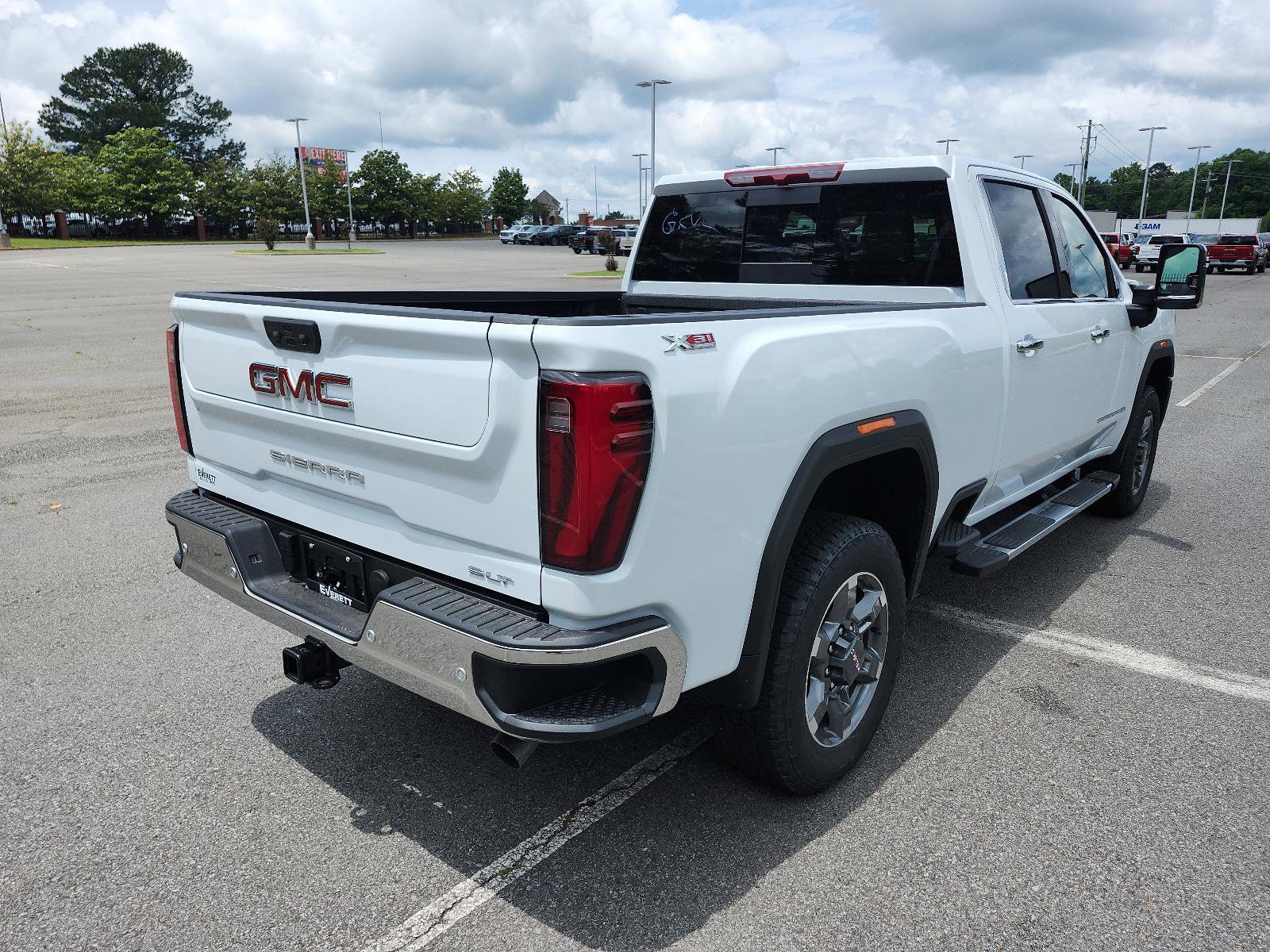 New 2026 GMC Sierra 2500 SLT w/ SLT Premium Package AWD/4WD image 3