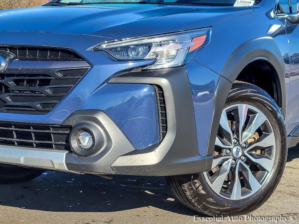 Used 2023 Subaru Outback Touring AWD/4WD image 3