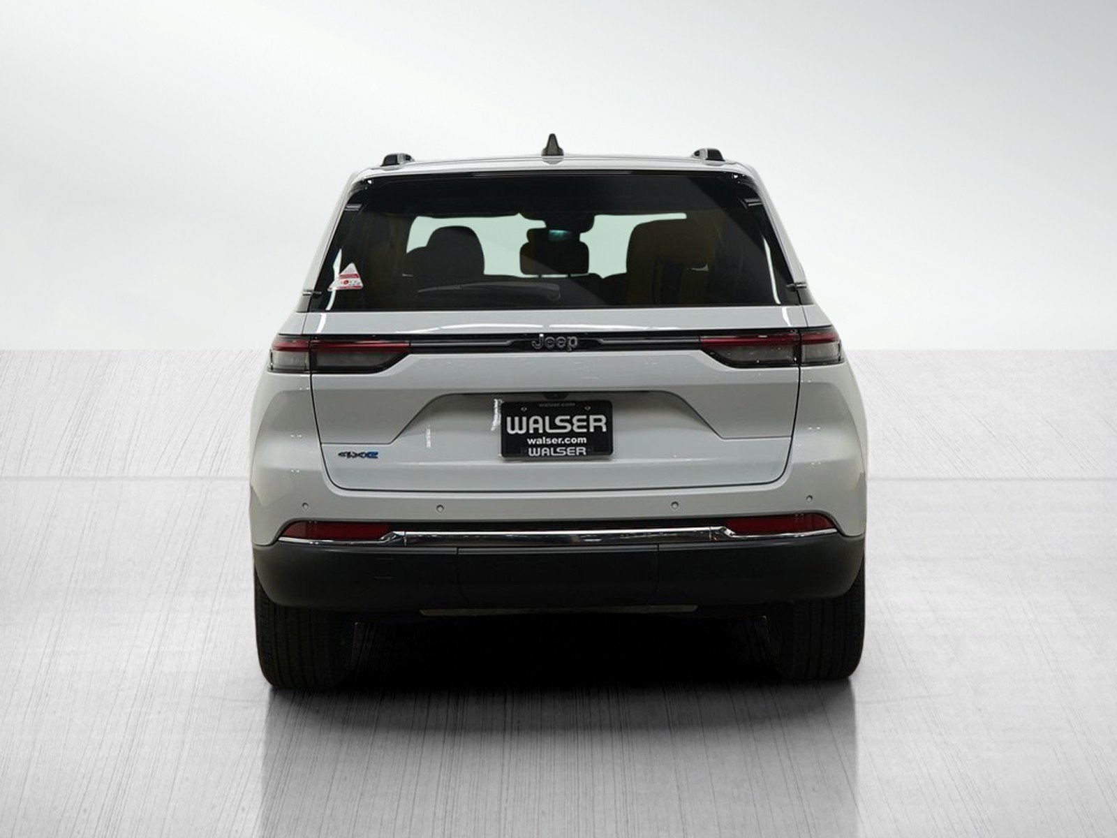 Used 2023 Jeep Grand Cherokee 4WD 4xe image 4