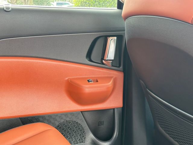 New 2026 Kia Carnival EX image 24