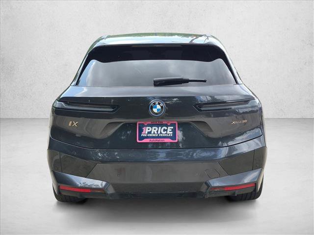 Used 2023 BMW iX xDrive50 w/ Premium Package AWD/4WD image 7