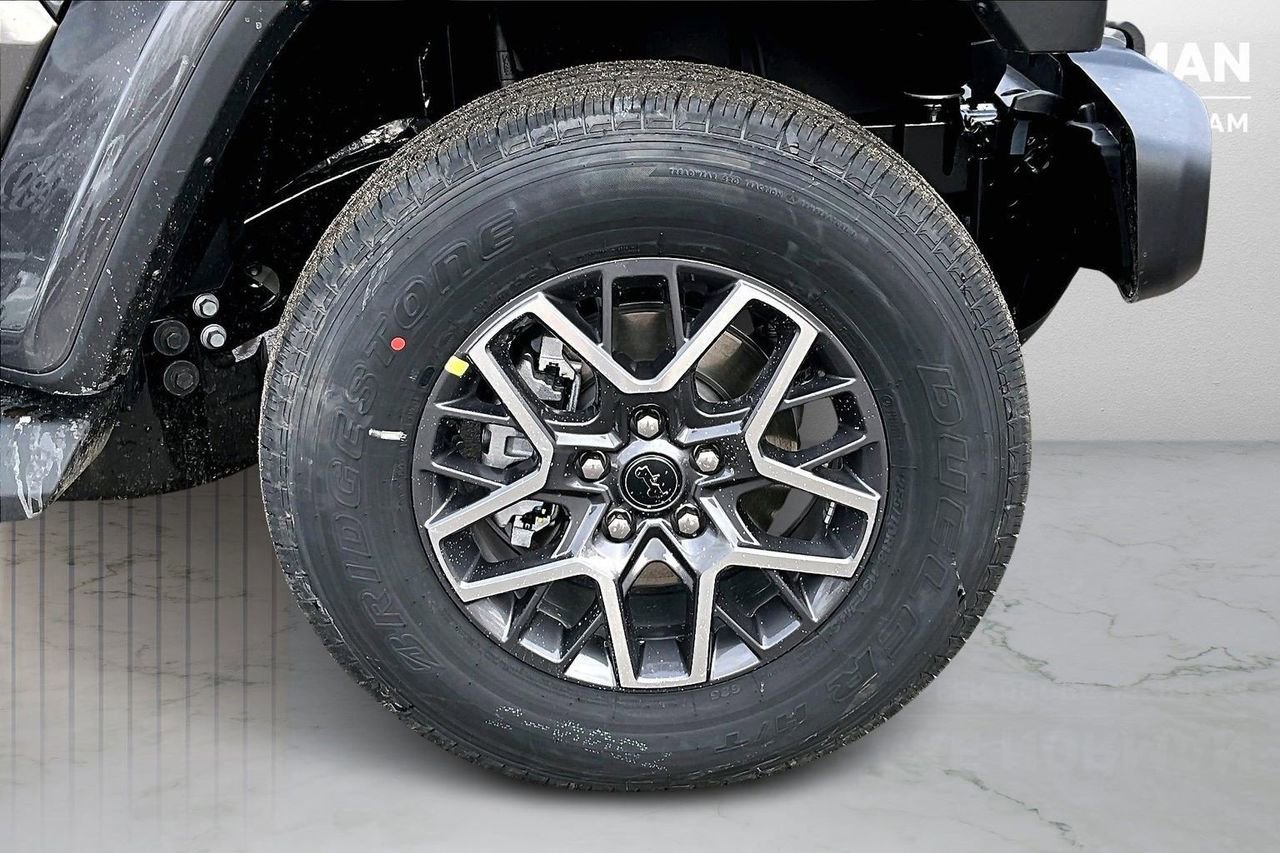 New 2026 Jeep Wrangler Sahara AWD/4WD image 32