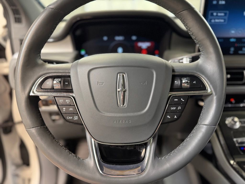Used 2023 Lincoln Nautilus Reserve image 35
