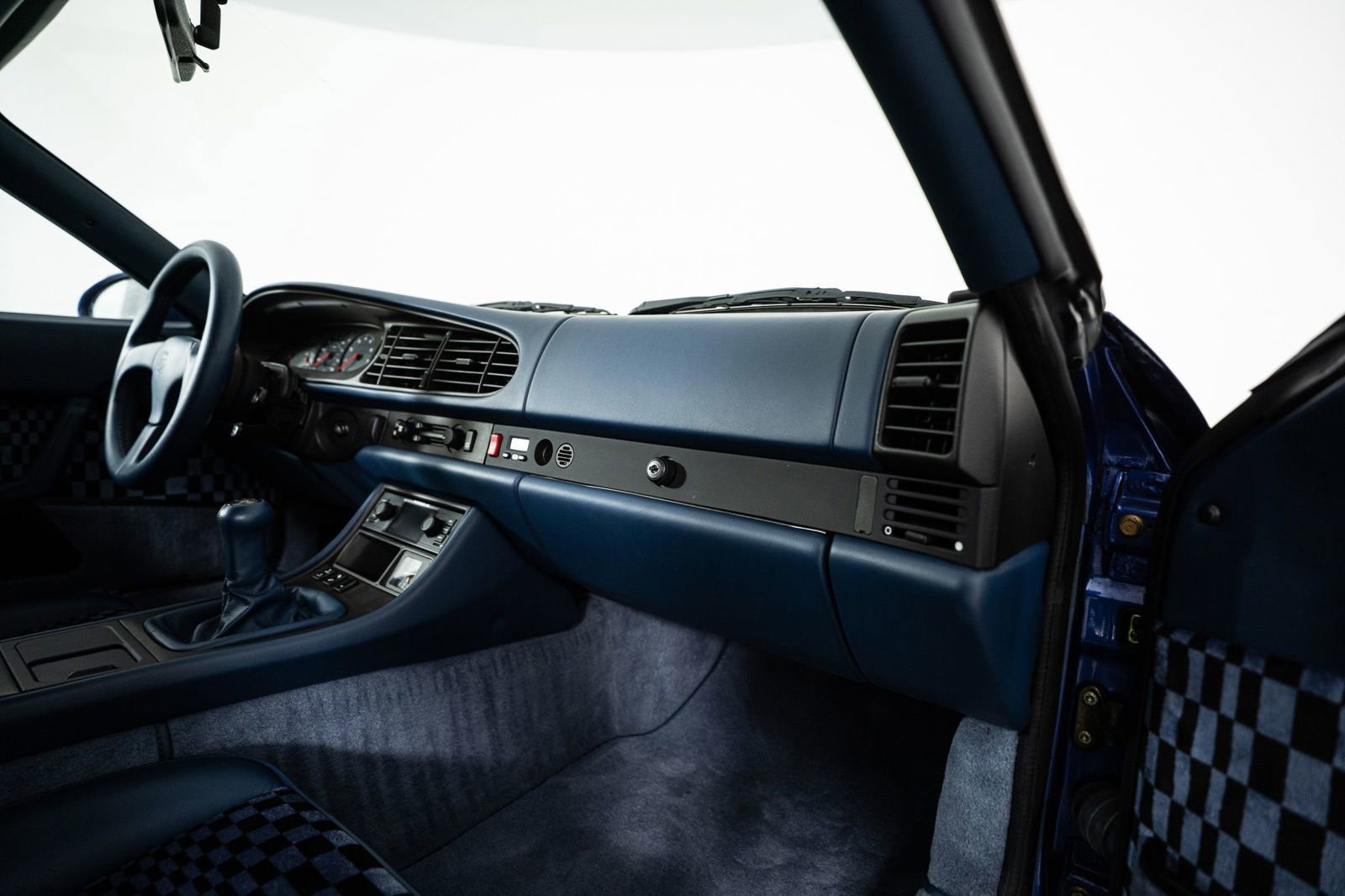 Used 1992 Porsche 968 Cabriolet image 45