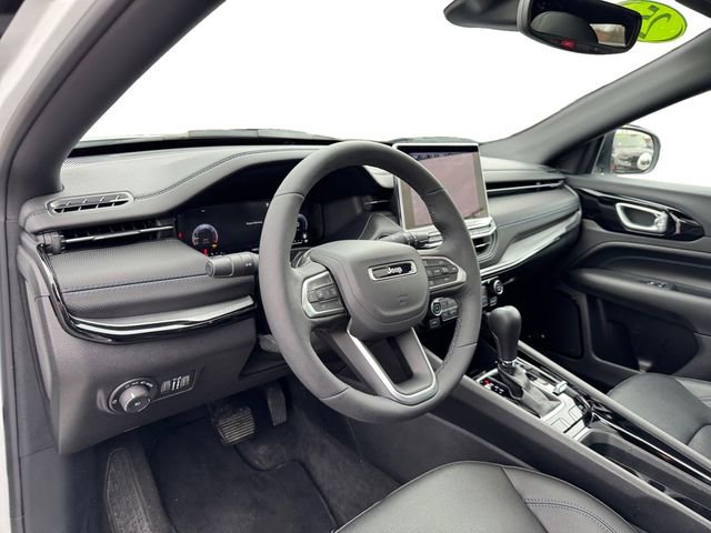Certified 2025 Jeep Compass Limited w/ High Altitude Package image 11