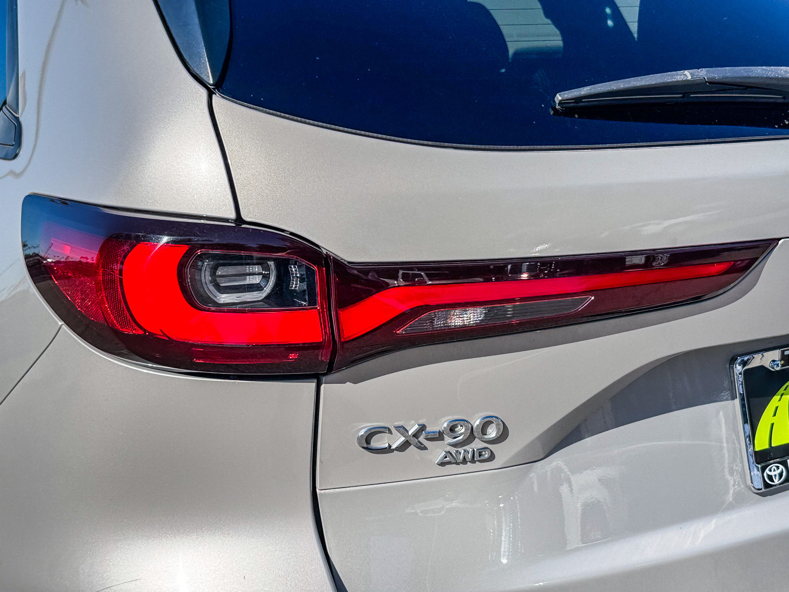 Used 2024 MAZDA CX-90 3.3 Turbo w/ Preferred Plus AWD/4WD image 9