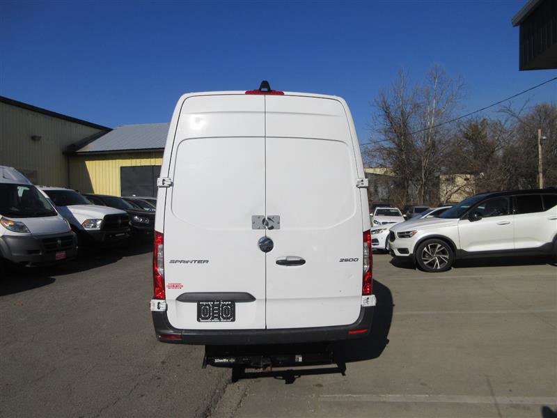 Used 2021 Freightliner Sprinter 2500 image 4
