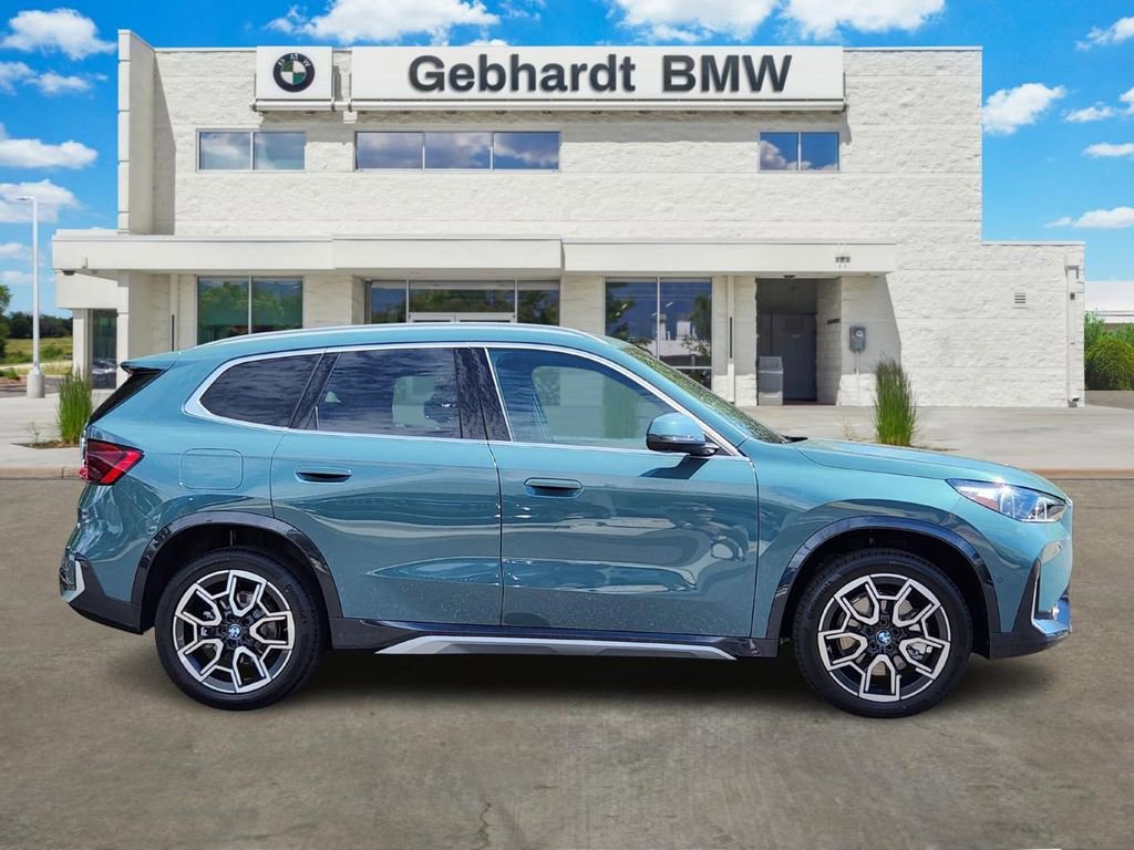 Used 2025 BMW X1 xDrive28i w/ Convenience Package AWD/4WD image 4