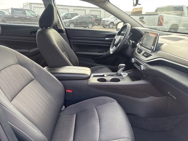 Used 2025 Nissan Altima 2.5 SV image 19