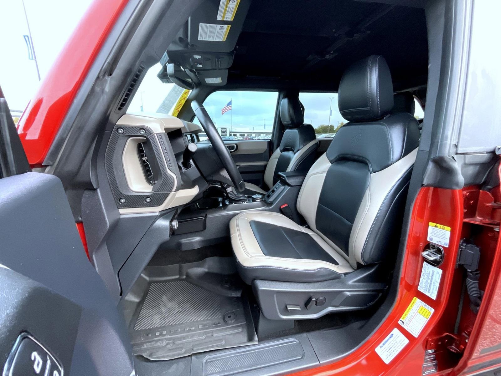 Used 2023 Ford Bronco Wildtrak image 10