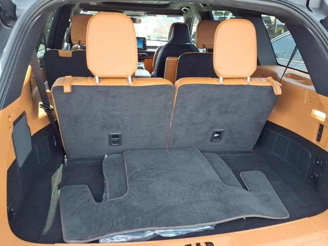 Used 2025 Lincoln Aviator Black Label AWD/4WD image 19
