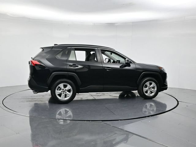 Used 2021 Toyota RAV4 XLE FWD video 2