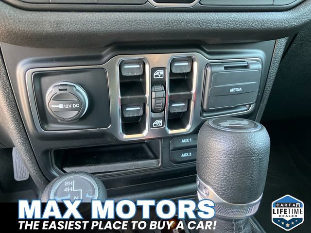 Used 2024 Jeep Wrangler Sport S image 38