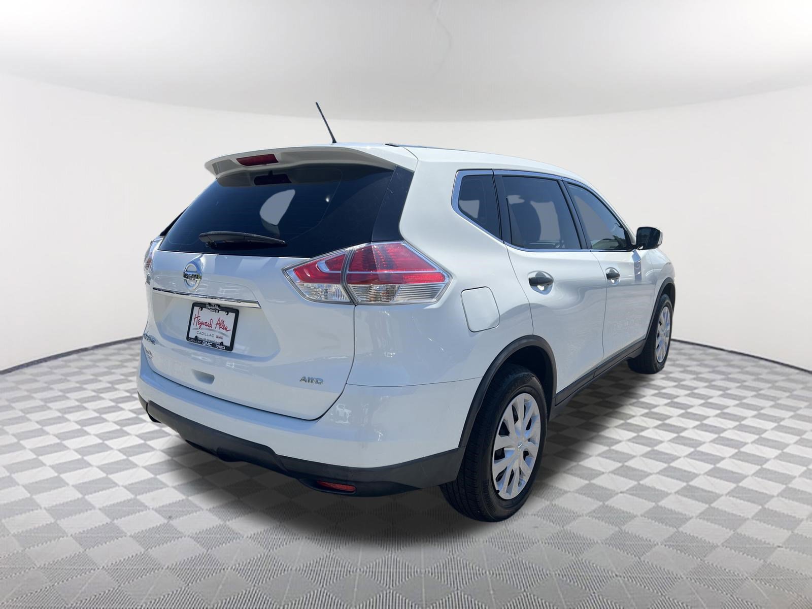 Used 2016 Nissan Rogue S image 6