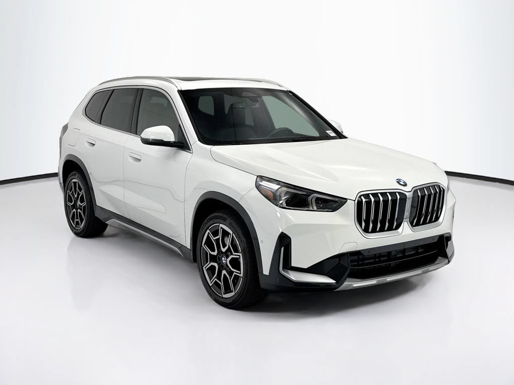 Used 2025 BMW X1 xDrive28i w/ Convenience Package AWD/4WD image 3