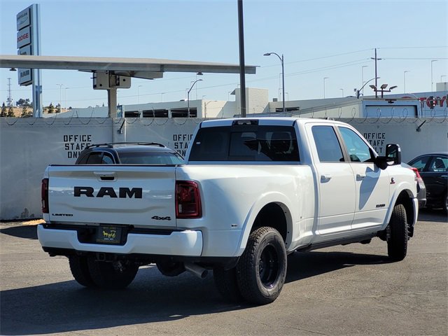 New 2025 RAM 3500 Limited image 4