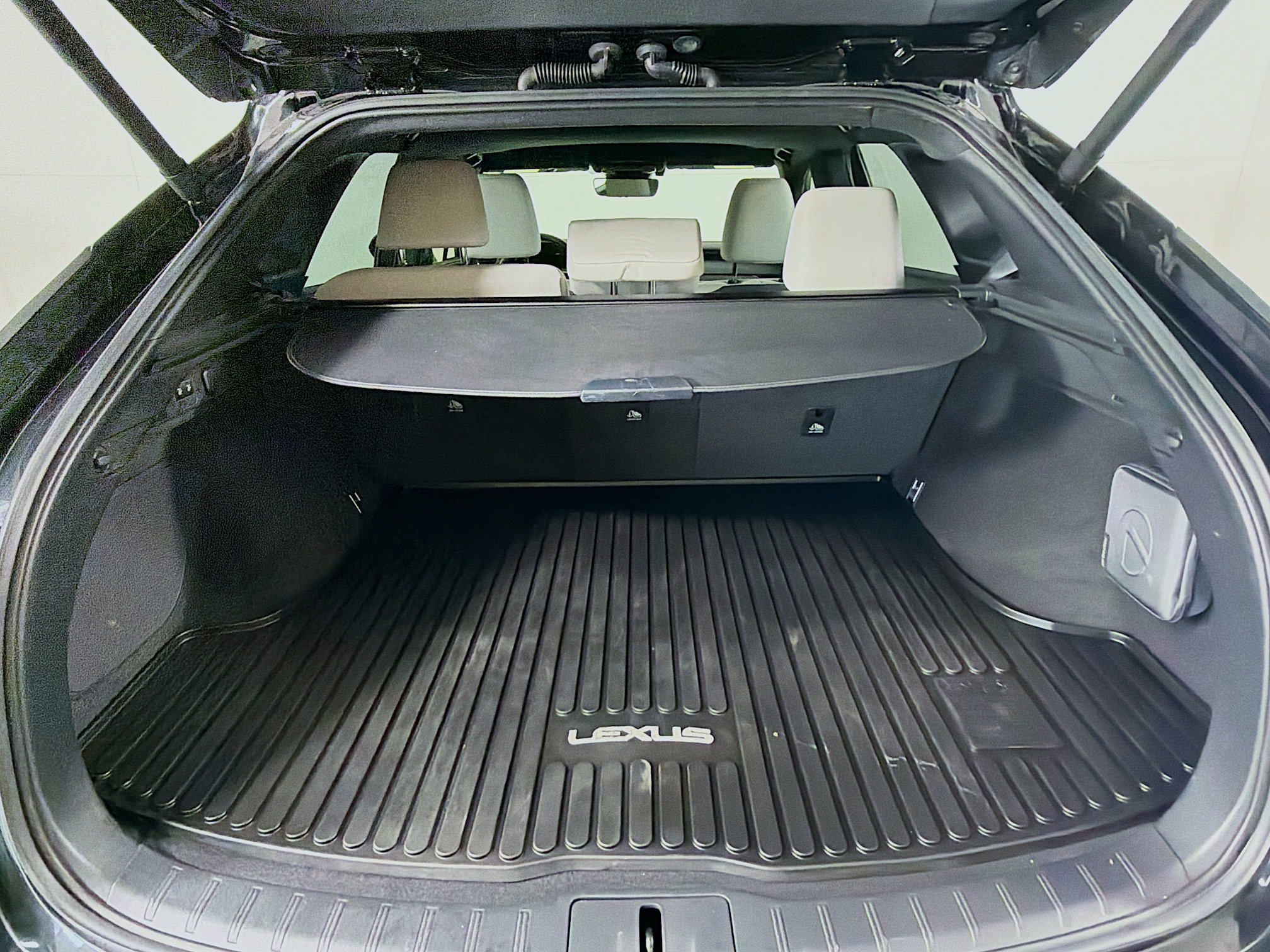 Used 2023 Lexus RX 350 Premium w/ Accessory Package FWD image 29