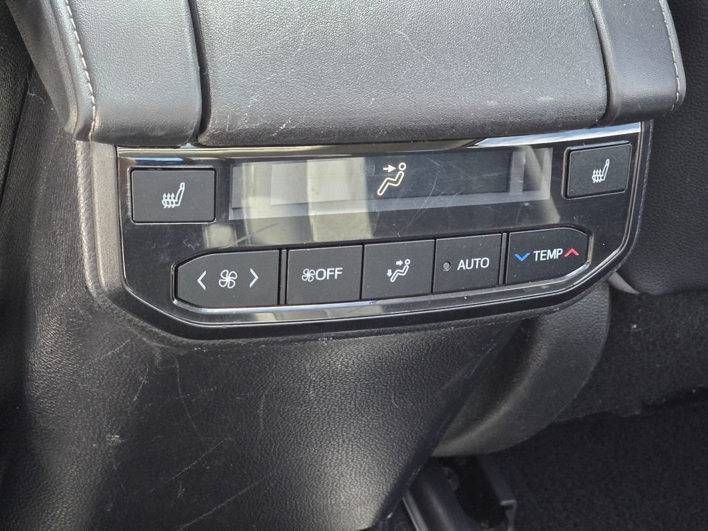 Used 2020 Toyota Highlander Platinum AWD/4WD image 37