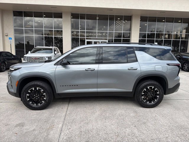 Used 2024 Chevrolet Traverse Z71 w/ Enhanced Driving Package image 3