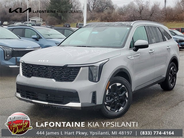 Certified 2025 Kia Sorento S w/ Panoramic Sunroof Package