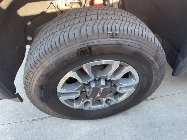 Used 2024 GMC Sierra 2500 SLT w/ SLT Convenience Package image 5