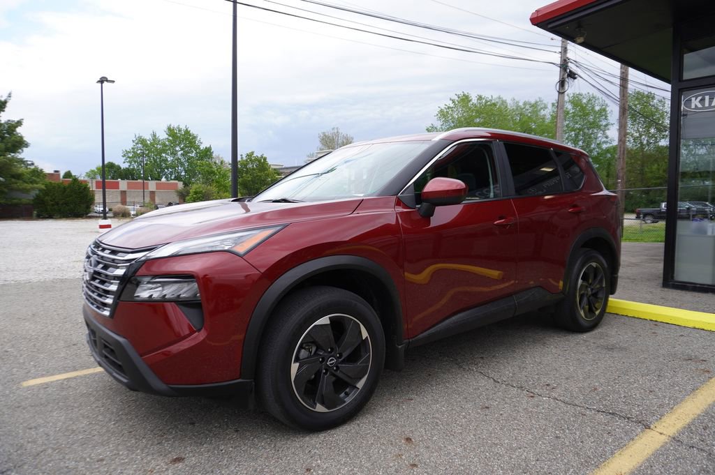 Used 2024 Nissan Rogue SV w/ SV Premium Package AWD/4WD image 1