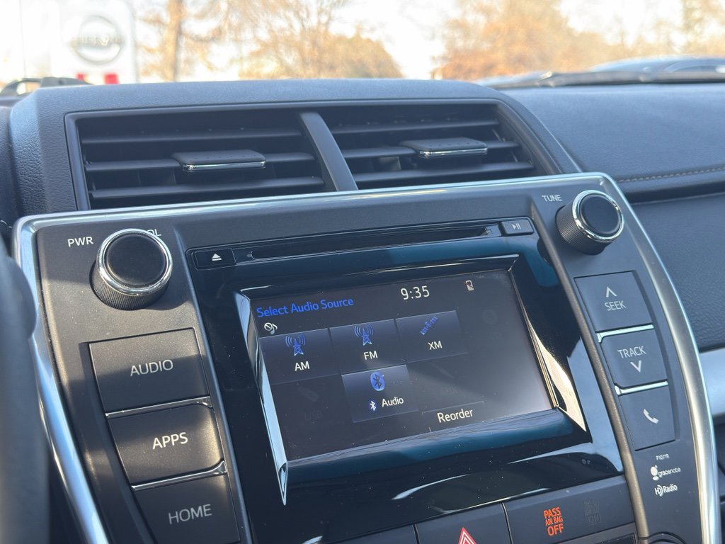 Used 2015 Toyota Camry XSE image 25