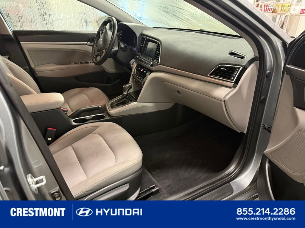 Used 2017 Hyundai Elantra SE w/ SE A/T Tech Package 03 image 30