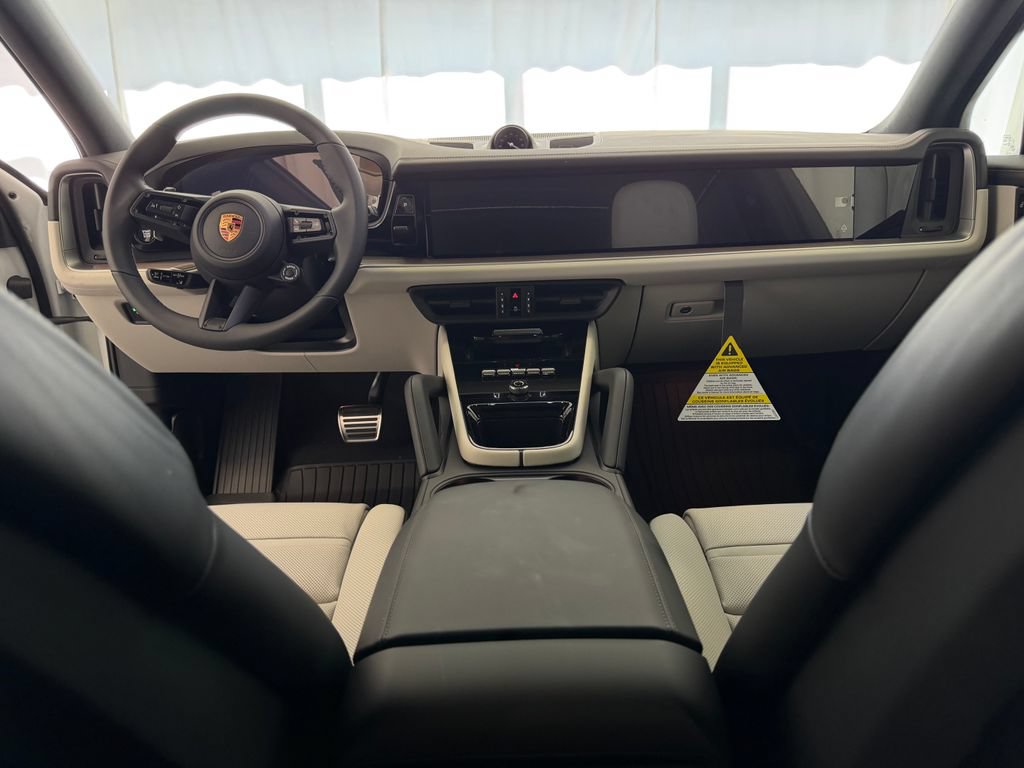 New 2026 Porsche Cayenne S AWD/4WD image 17