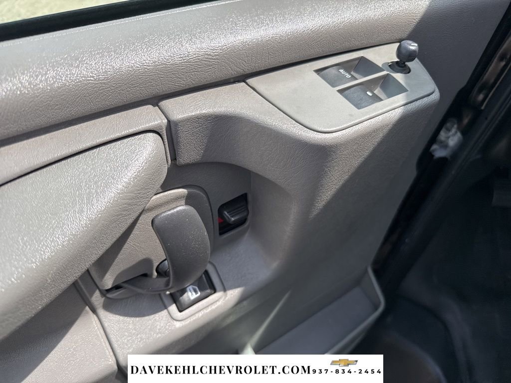 Used 2015 Chevrolet Express 2500 LS RWD image 11