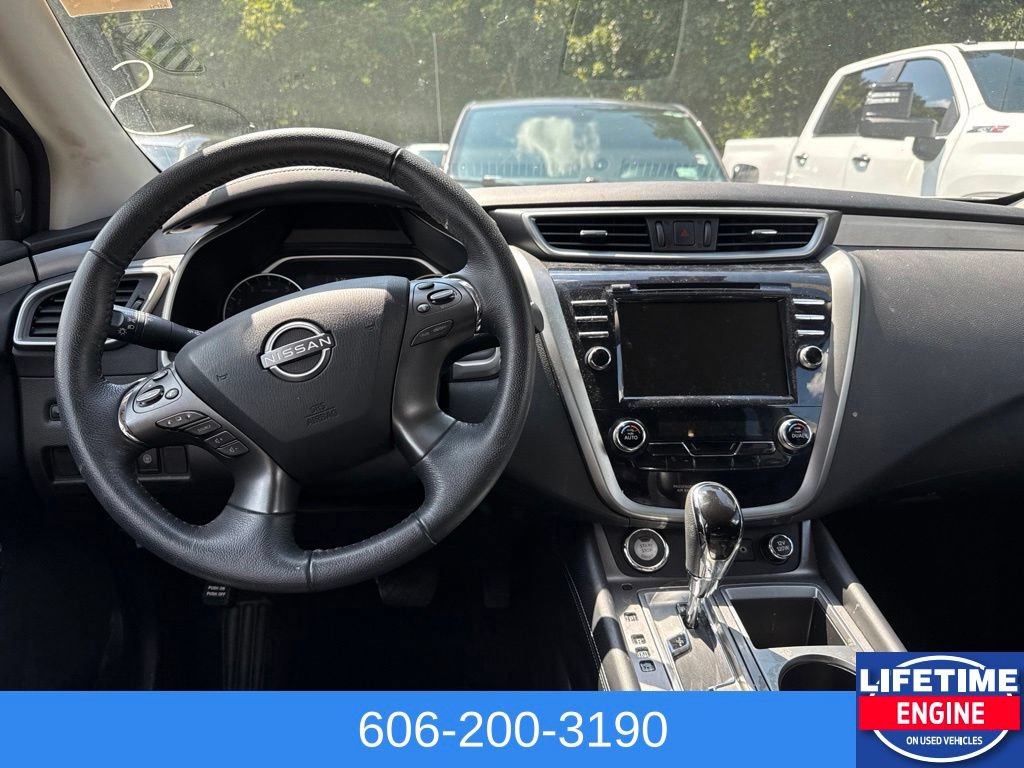 Used 2024 Nissan Murano SV AWD/4WD image 13