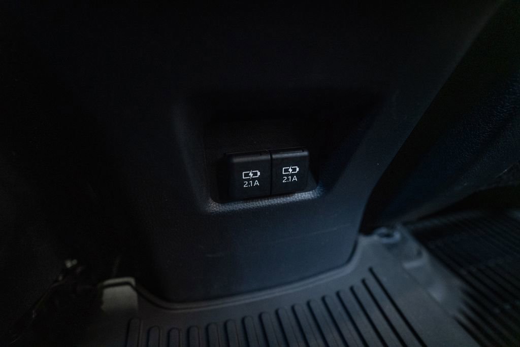 Certified 2021 Toyota RAV4 Limited FWD image 38