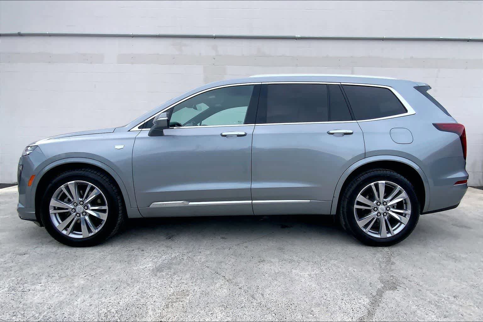 Used 2024 Cadillac XT6 Premium Luxury image 4