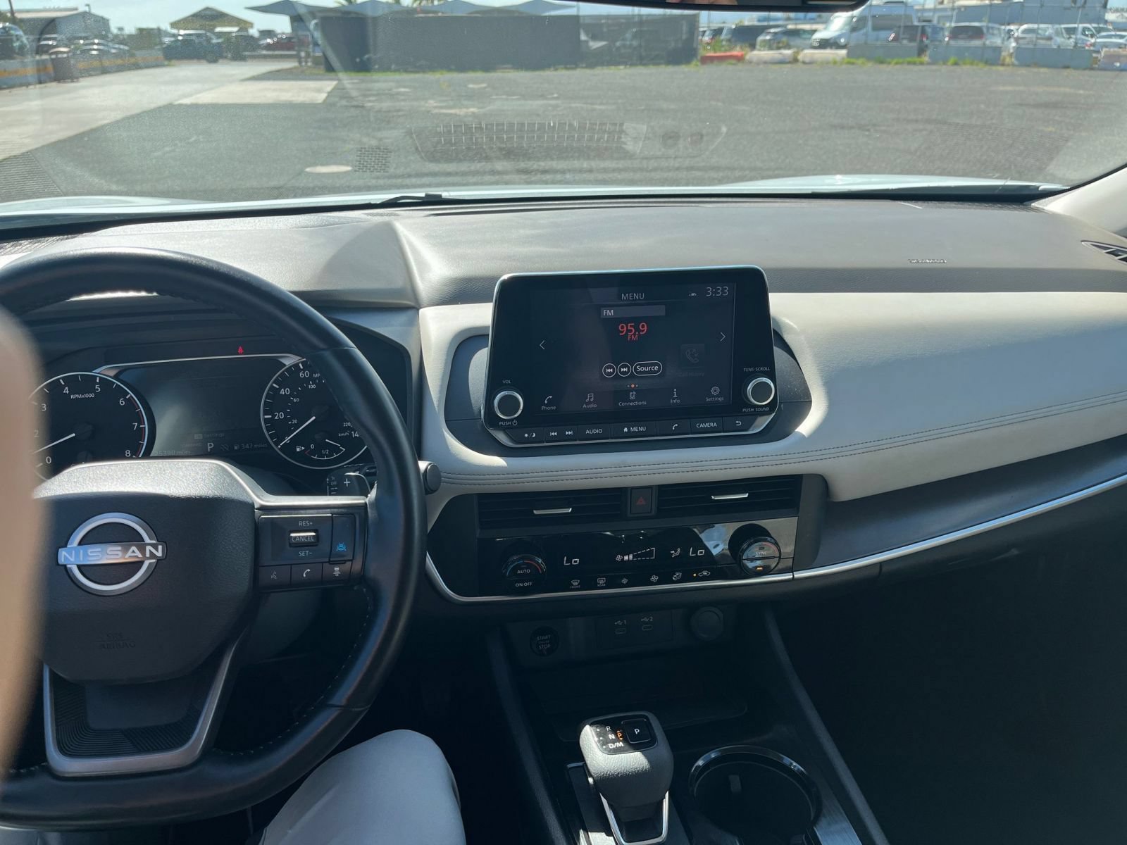Used 2025 Nissan Rogue SV FWD image 27
