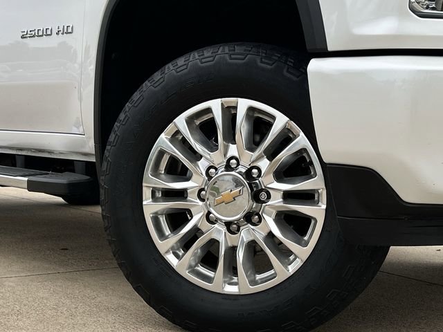 Used 2021 Chevrolet Silverado 2500 High Country w/ Z71 Off-Road Package AWD/4WD image 11