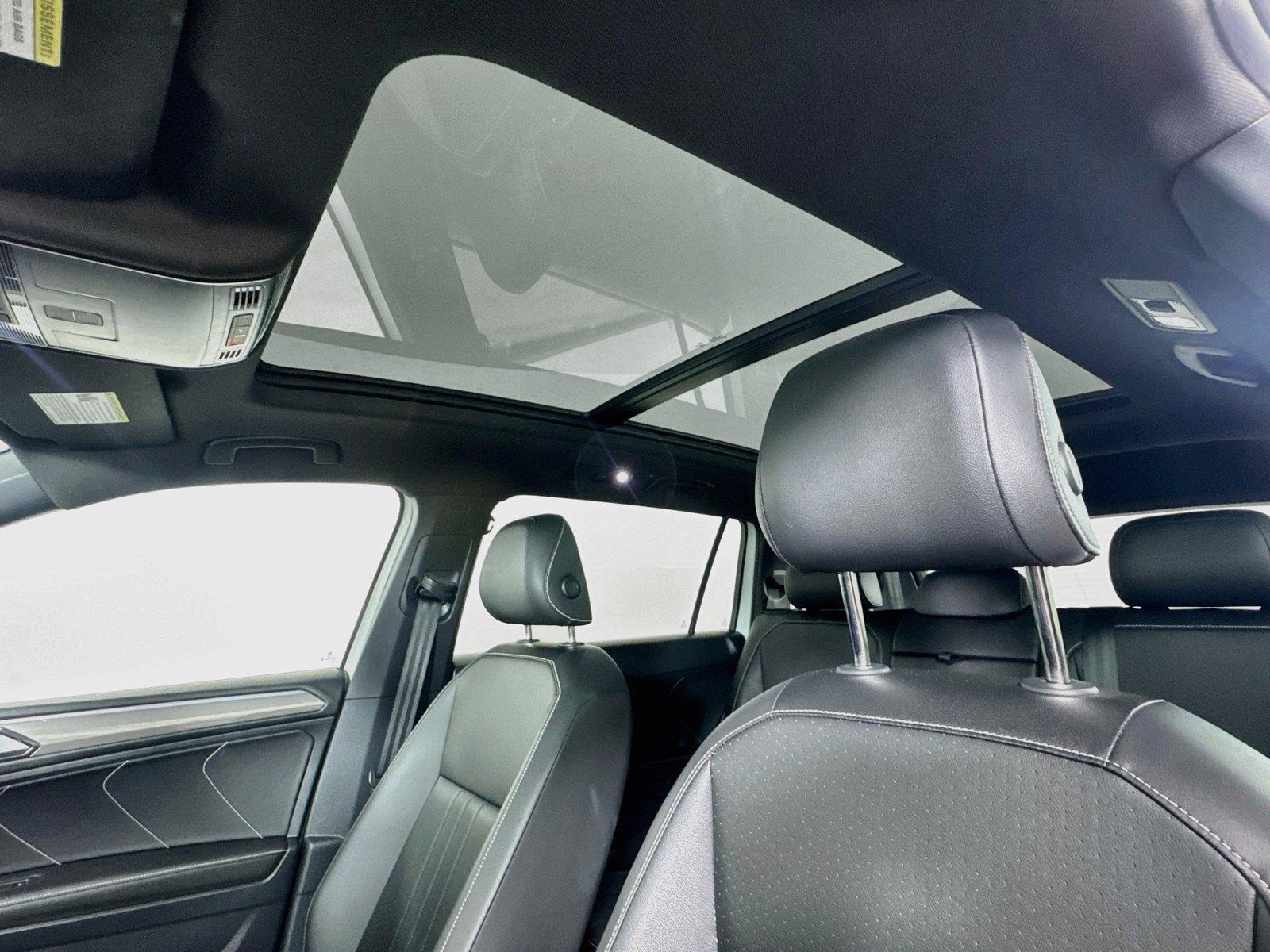 Certified 2023 Volkswagen Tiguan SE R-Line FWD image 21