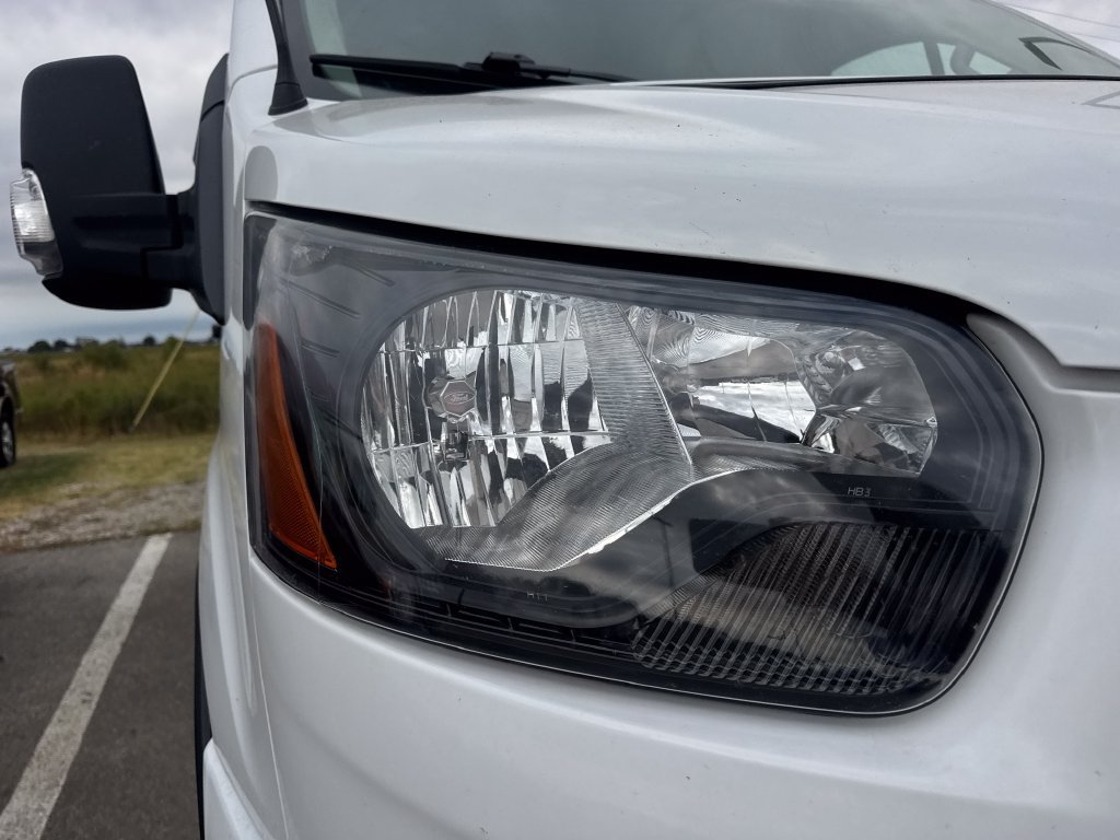 Used 2024 Ford Transit 350 XLT RWD image 4