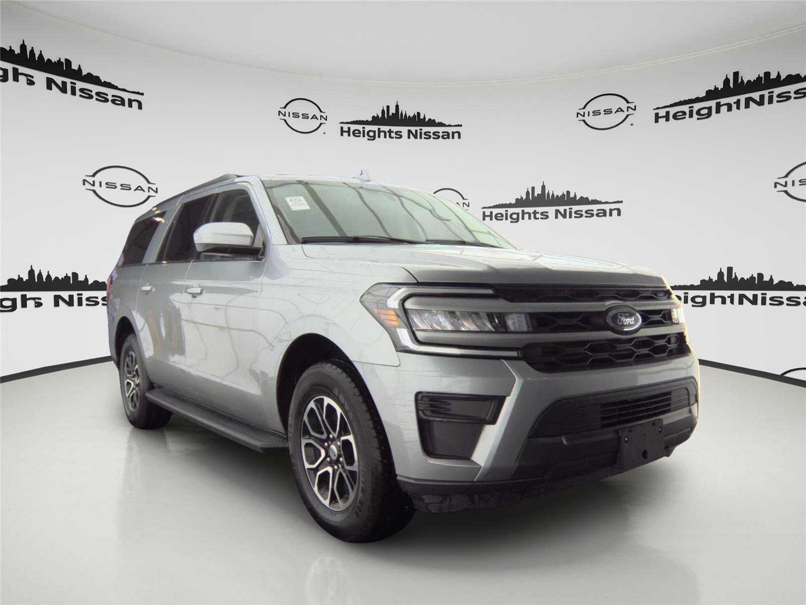 Used 2024 Ford Expedition Max XLT image 7