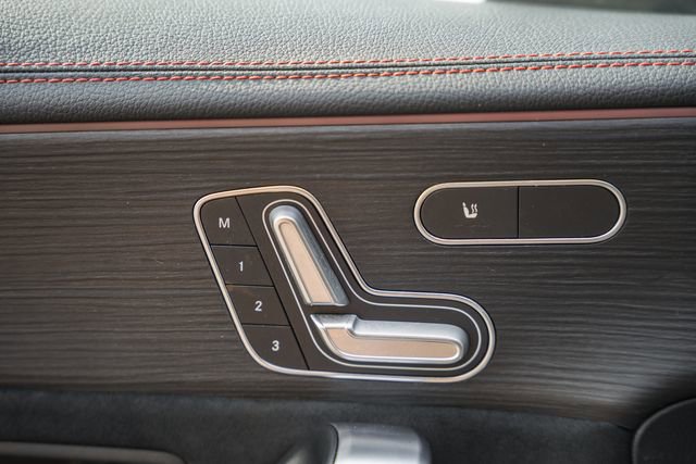 Used 2023 Mercedes-Benz CLA 250 4MATIC image 40