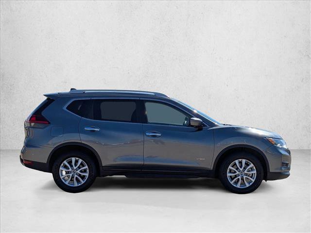 Used 2018 Nissan Rogue SV w/ Premium Package image 4