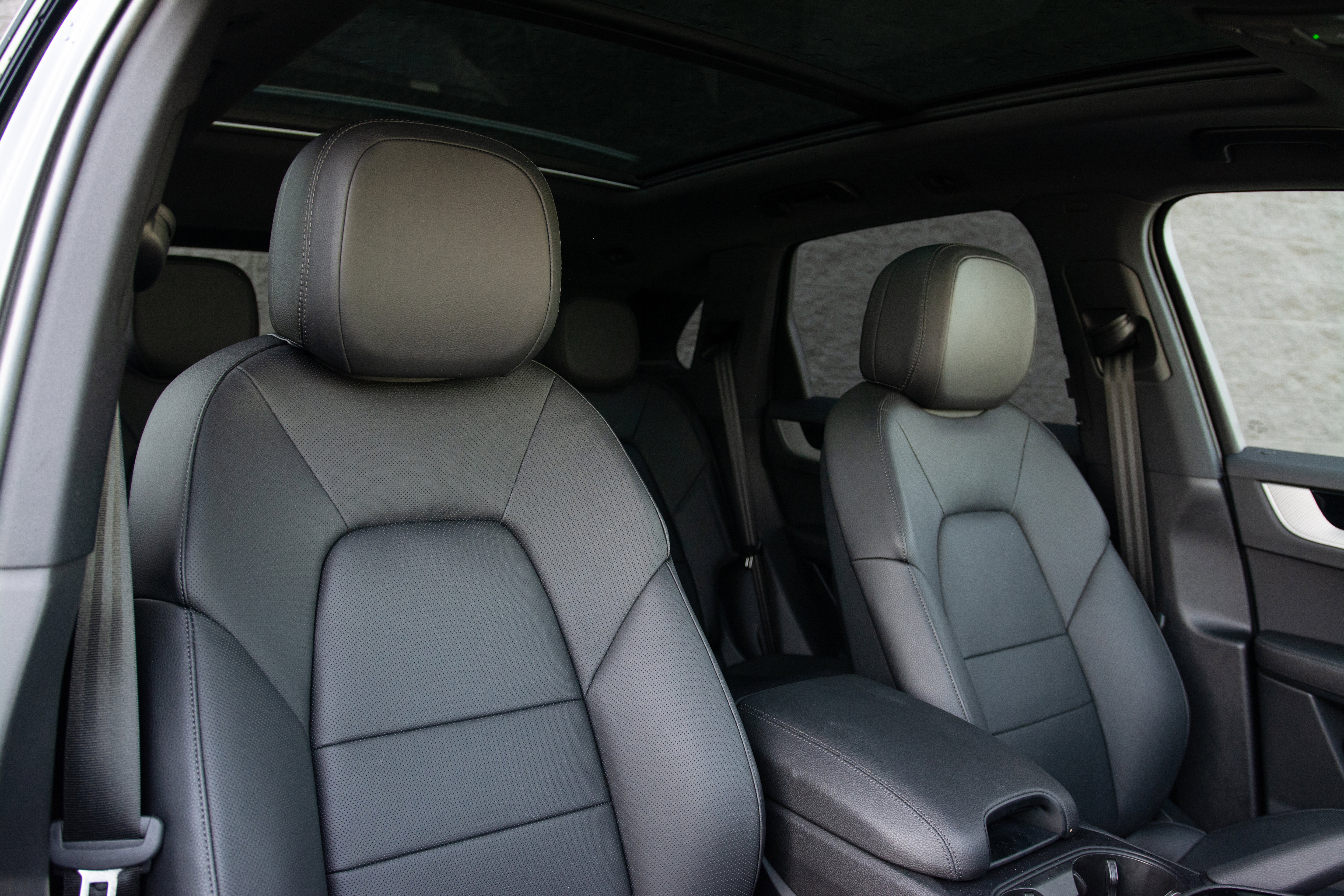 Certified 2025 Porsche Cayenne E-Hybrid image 25