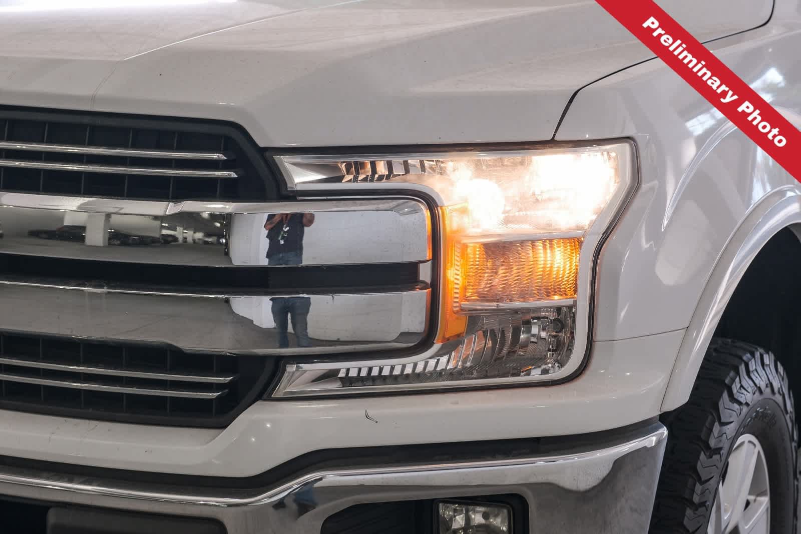Used 2018 Ford F150 Lariat w/ Heavy-Duty Payload Package AWD/4WD image 8