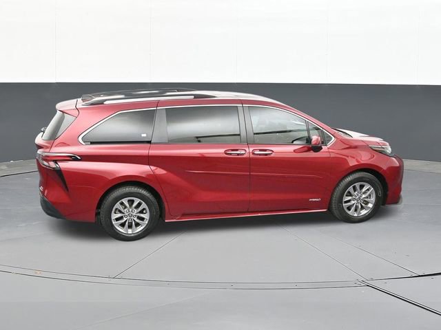 Used 2021 Toyota Sienna XLE image 62